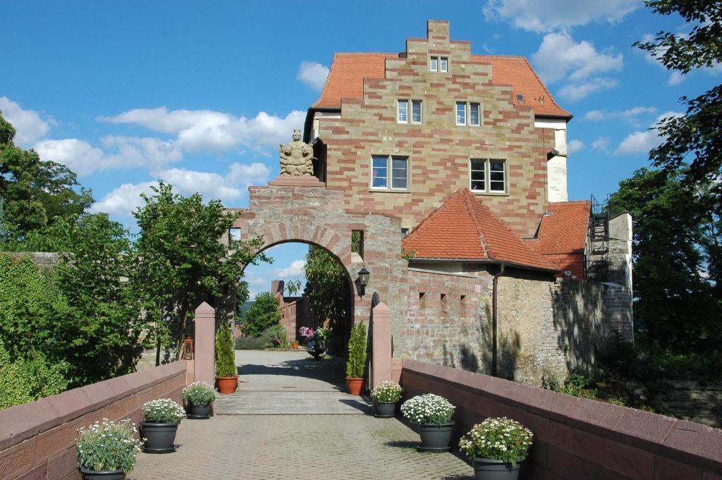 Hotel Schloss Neuburg Mosbach  Exterior foto